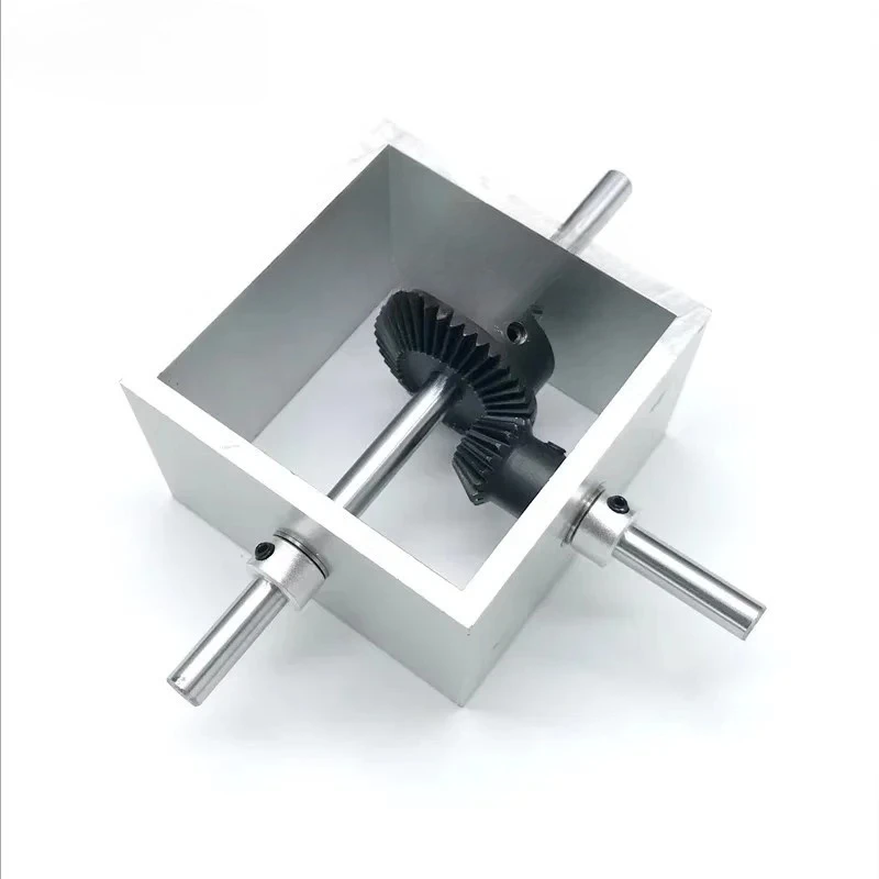 

Адаптировано для прямоугольного привода под углом 90 градусов, коническая шестерня, реверсивная скорость, коробка передач от 1 до 2, угловой редуктор для небольших машин