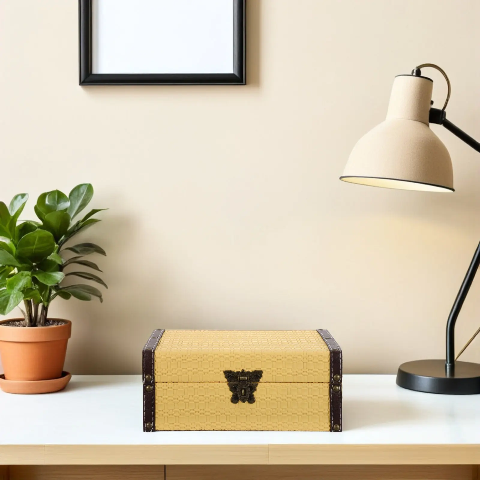 Lockable Jewelry Storage Box Modern Minimalist Wood Jewelry Organizer Compact Treasure Chest Decorative Case for Necklace