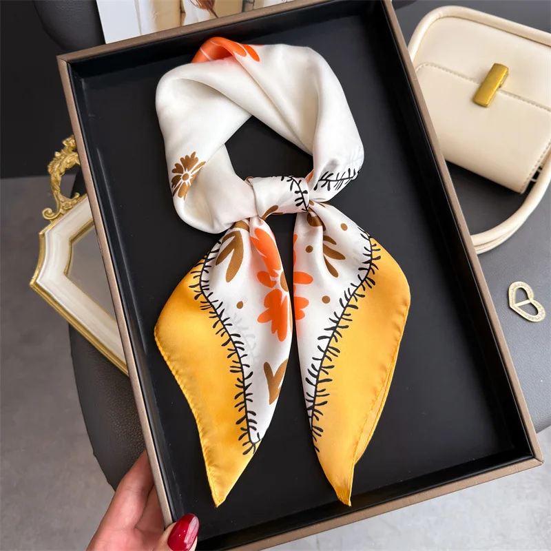 1Pc nieuwe bedrukte mode zijden sjaal vierkante sjaal high-end sjaal nek kleine vierkante sjaal hoofddoek damessjaal