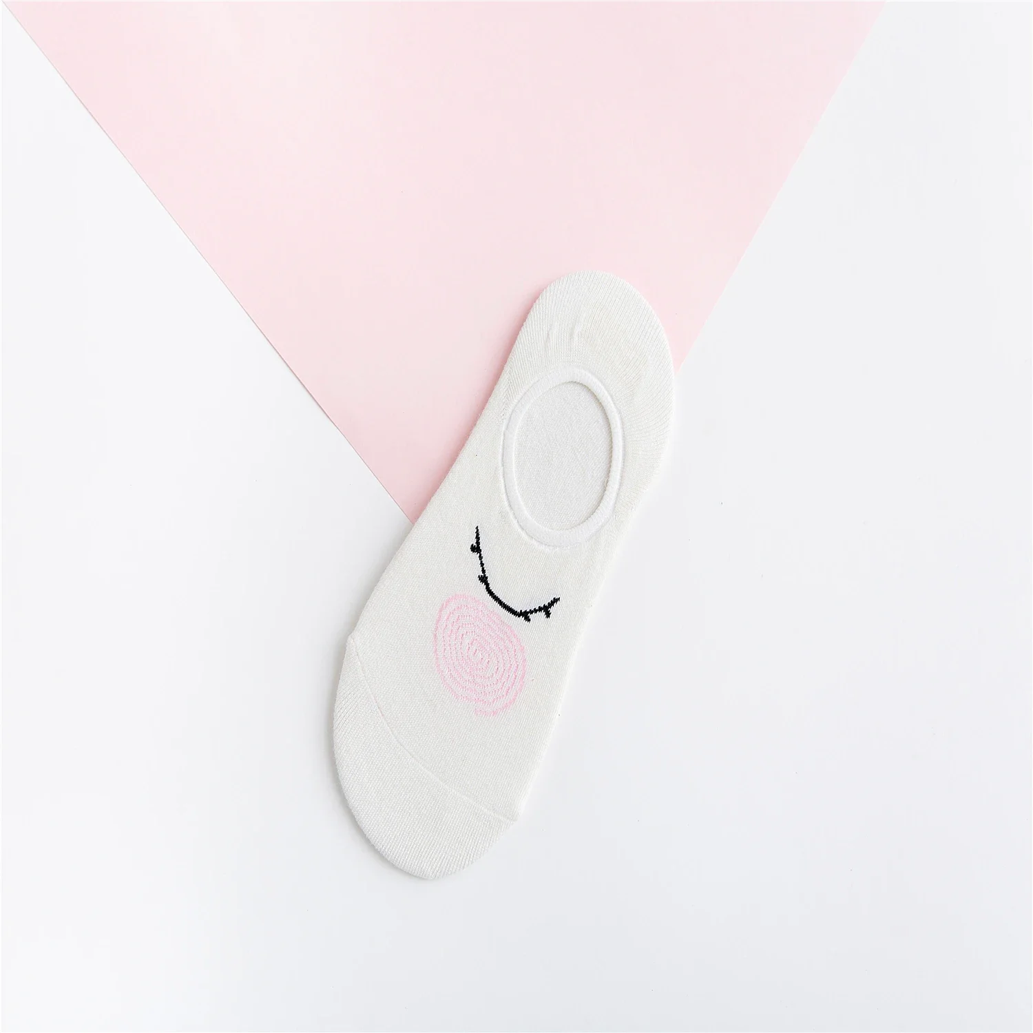 Primavera ed estate Nuovi calzini bassi in cotone dolce e adorabile Calzini da barca invisibili bianchi in cartone animato