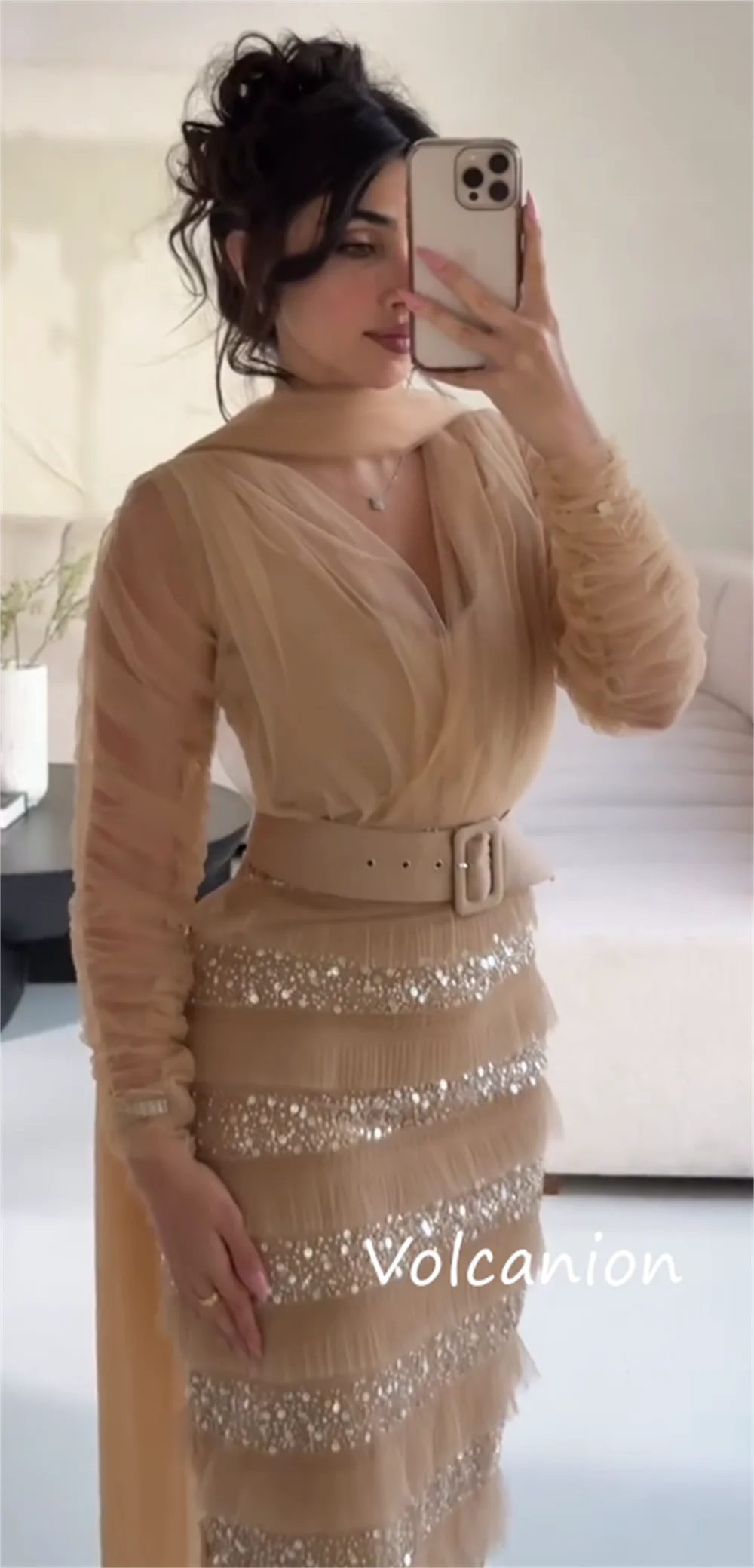 Abiti midi con scollo a V a trapezio con pieghe in chiffon con paillettes alla moda personalizzati Occasioni su misura in stile cinese
