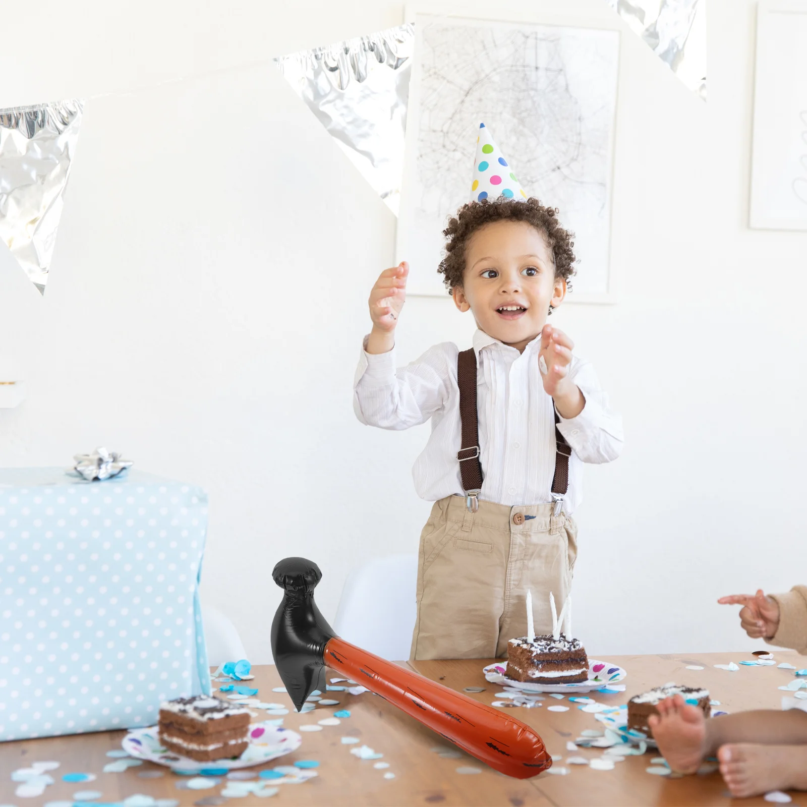 

2Pcs Inflatable Performance Props Bright Colorful Birthday Party Favors Holiday Celebration Props Easy Carry Party