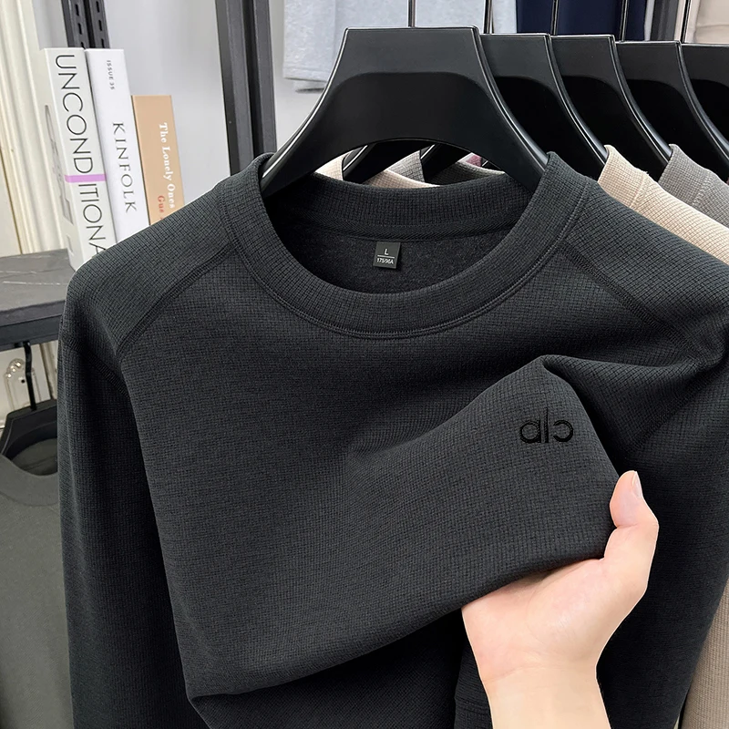 Fleece-lined new men's casual crew neck long-sleeve knitted sweater, stylish and versatile top