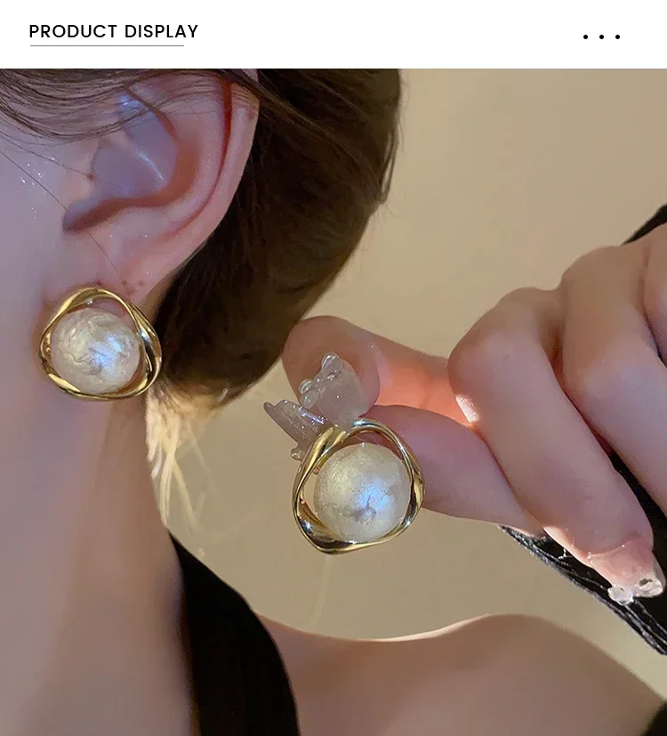 Pendientes, pendientes populares de alta gama con temperamento ligero y perlas atmosféricas, pendientes retro con temperamento a la moda para mujer