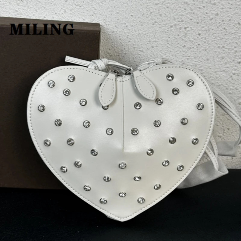 2024 Crystal Studded Heart Bags Lady Mini Messenger Bag Fashion Coin Purse Gift Love Crossbody Bag Wedding Single Shoulder Bags