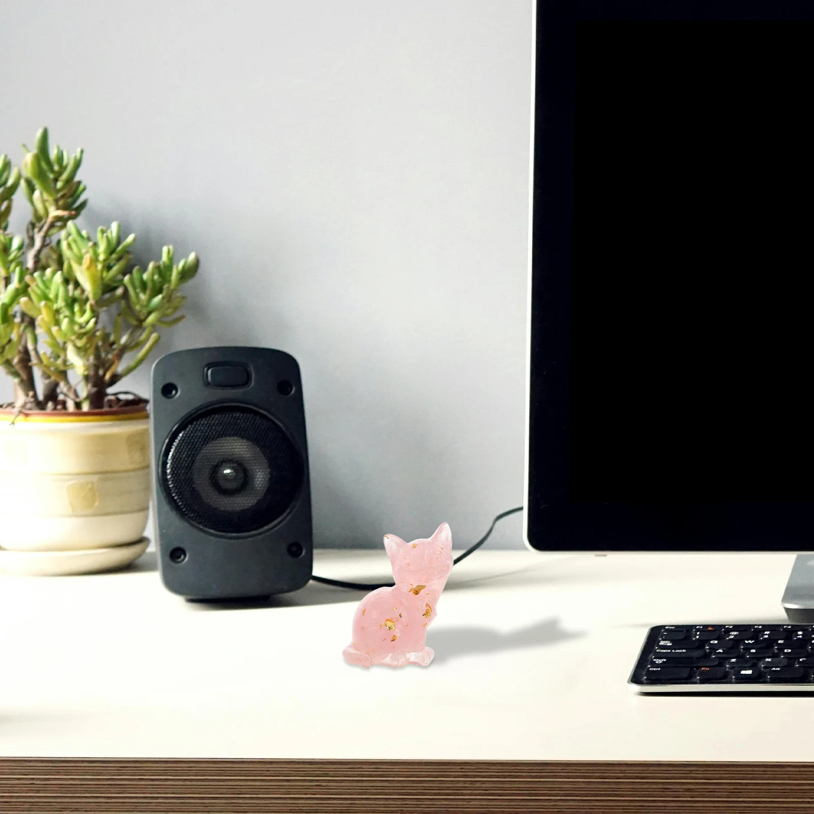 

Crystal Resin Cat Sculpture Tilted Head Miniature Desktop Ornament Office Car Decor Charming Home Decoration Bookshelf Decor