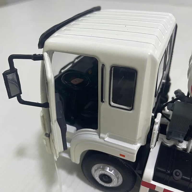 1:35 Scale SANY Concrete Mixer Truck Alloy Engineering Vehicle