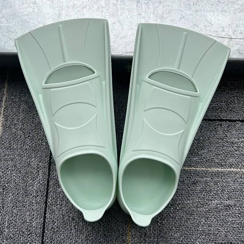 جديد سيليكون الكبار زعانف الضفدع القصيرة المهنية Webbed زعانف السباحة مثالية للسباحة والغوص التدريب مفتاح لوازم الغوص