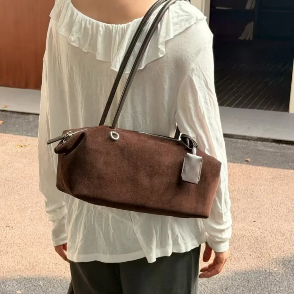 Light Luxury Niche Armpit Bag Large Capacity Simple Maillard Commuter Shoulder Bag Unique Texture Fashionable and Simple Daily