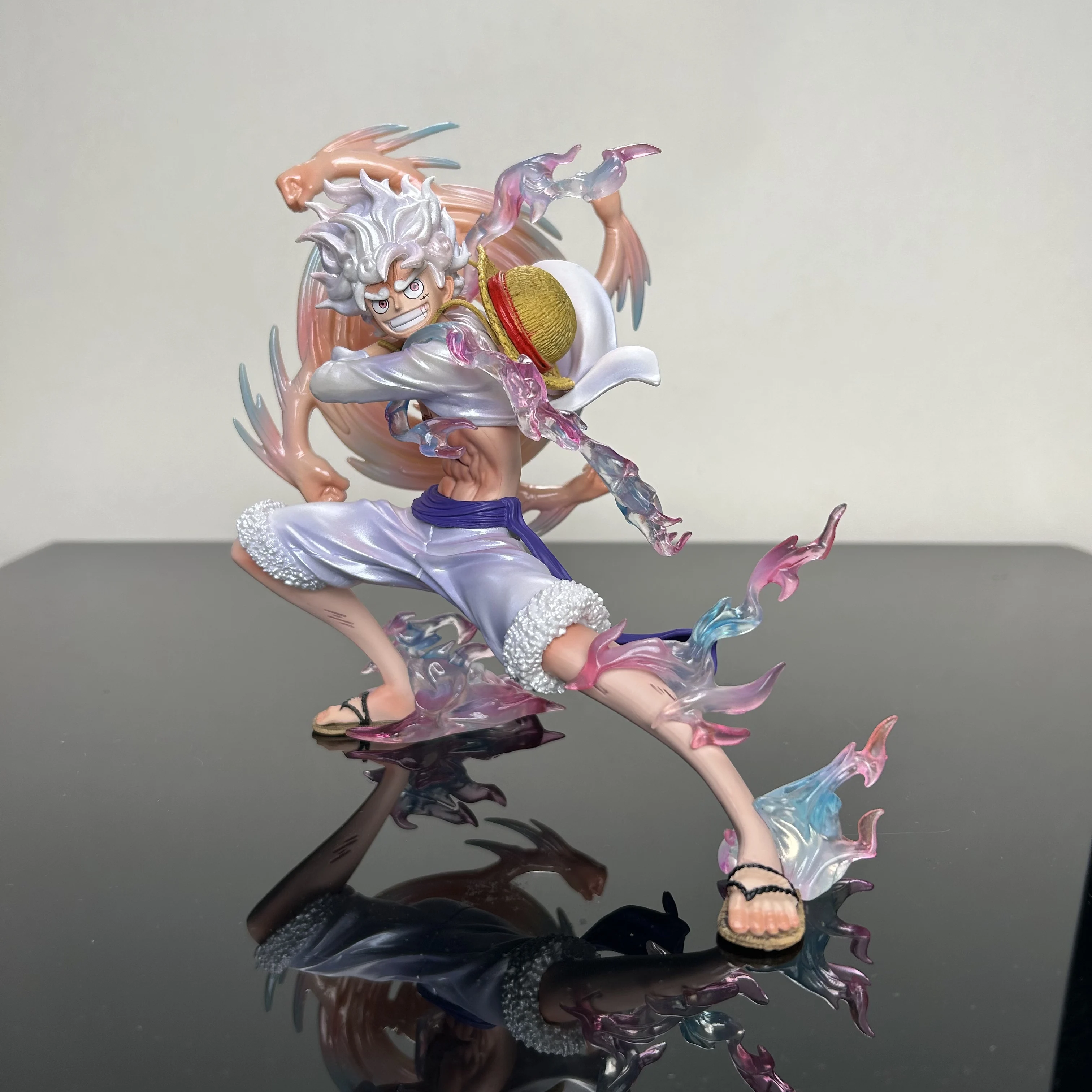 19 cm/7.48 pollici Anime One Piece Figure Nika Rufy Action Figures Rufy Braccio può ruotare Statua in PVC Collezione Modello Giocattoli per I Regali