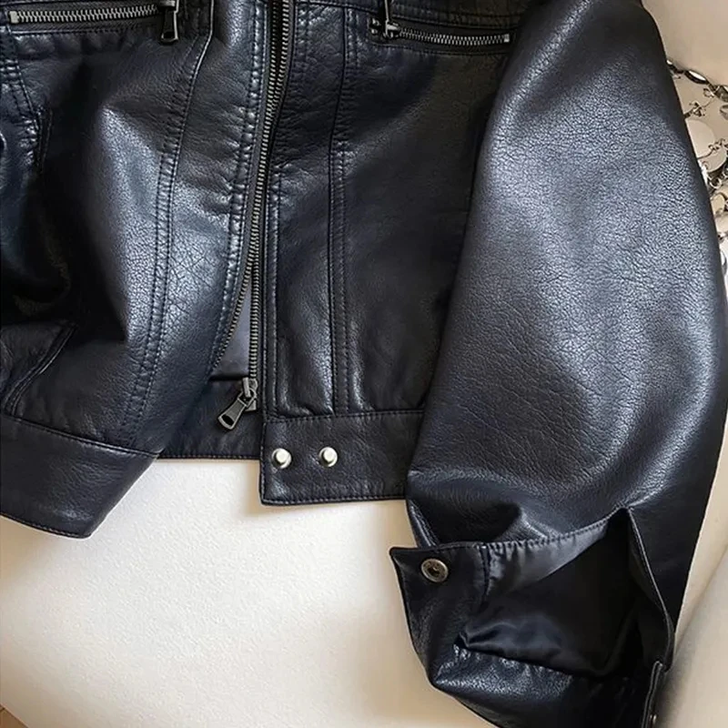 Schwarze PU-Lederjacke für Frauen 2025, neuer Frühling und Herbst, Retro-PU, kurze Motorradjacken, weiblich, lose Leder, Reißverschluss, Oberbekleidung