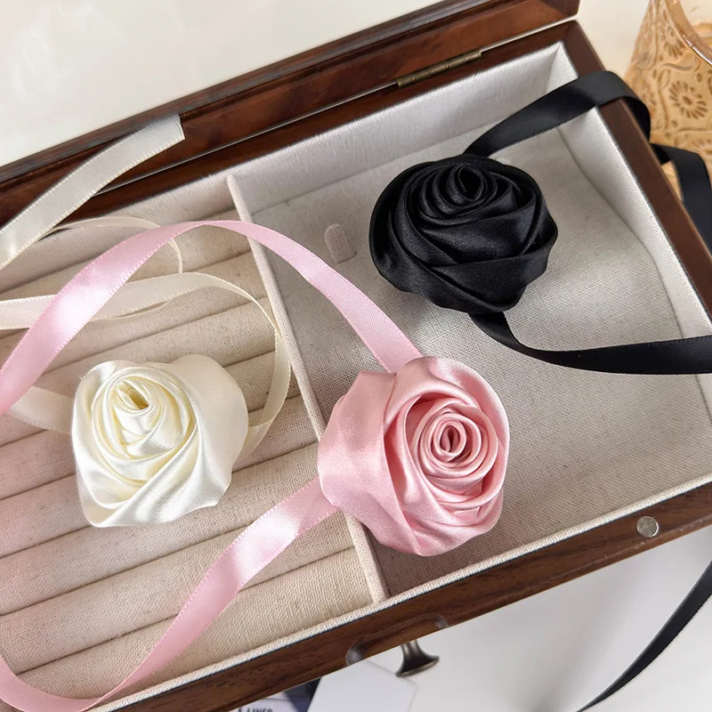 Vintage Pink Satin Rose Flower Necklace for Women Adjustable Long Ribbon Chain Choker Versatile Neck Strap Party Wedding Jewelry