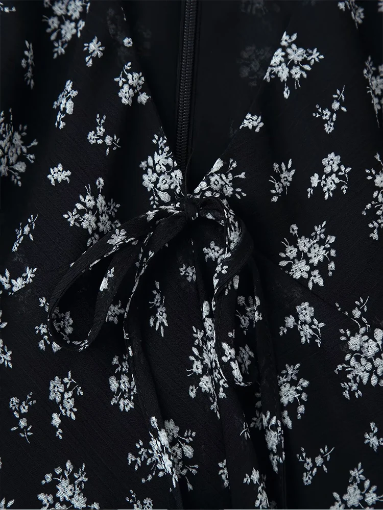 Nueva moda femenina de estilo europeo, vestido en capas estampado de manga larga, versátil, elegante y sencillo con cuello en V