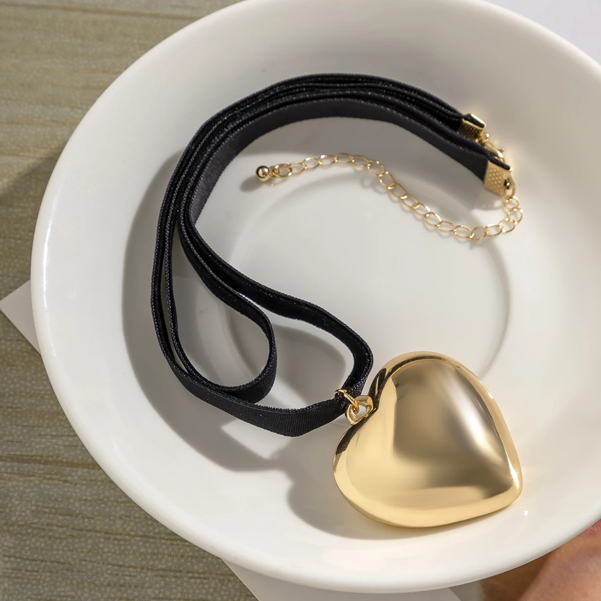 Salircon Exaggerated CCB Big Heart Pendant Choker Necklace Gothic Black Velvet Necklace For Women Sexy Party Jewelry Gift