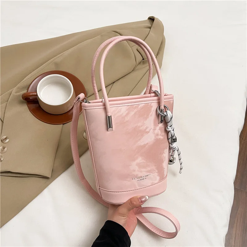 

2025 Luxury Brand New! Korean - Style Fashionable and Versatile Handheld Bucket Bag for Women,Casual and Trendy Retro Small Tote
