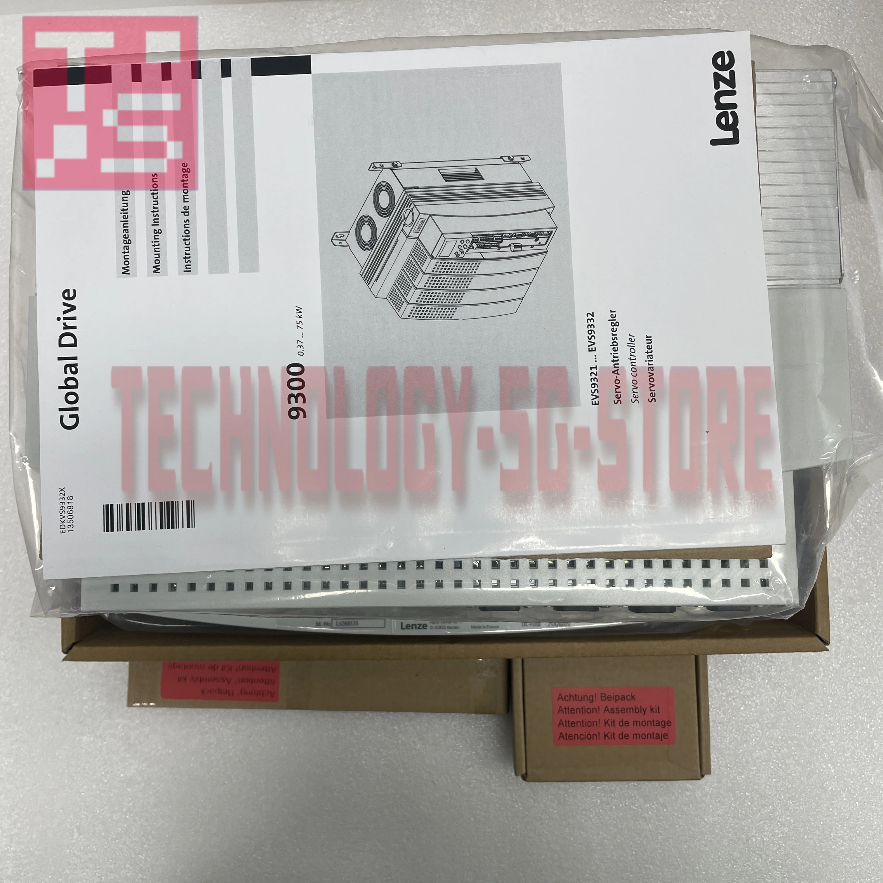 サーボドライバー 新品箱入り EVF9326-EVV004 EVF9326-CVV003