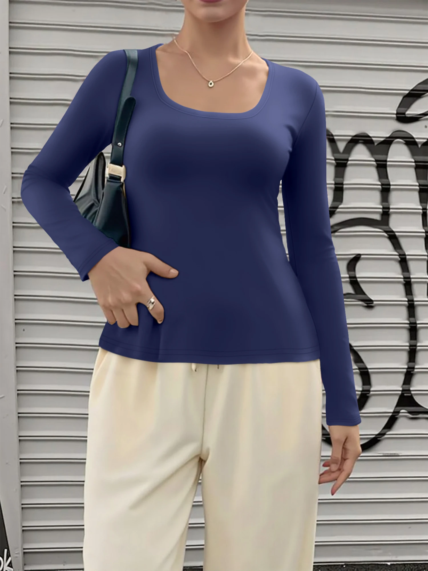 Eye‑Flattering Slim U‑Neck Long Sleeve Top, Soft Knit Basic for Weekend Hangouts and Urban Sightseeing