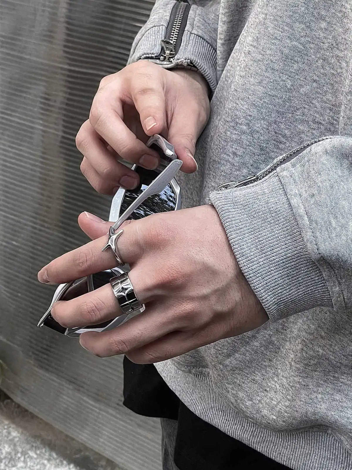 Titanstahl-Sternenring für Männer und Frauen, breites Band, Unisex, Hip-Hop, Punk, Streetwear, Statement-Schmuck, neues Kpop-Geschenk – Detail 5