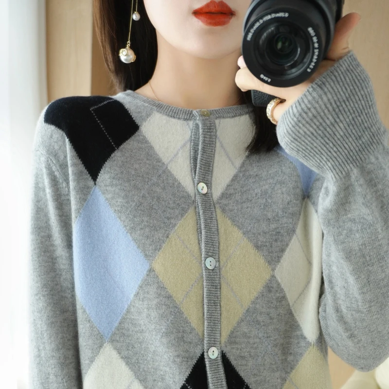 

Autumn and winter leisure plaid diamond sweater women's coat worsted fine wool knitted commuter sweater cardigan