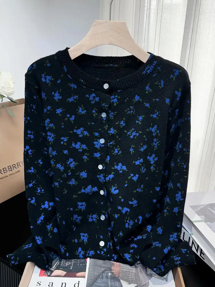 

Винтажный женский черный, белый, серый кардиган с длинными рукавами и цветочным принтом, вязаный свитер, осень-зима, теплые модные однобортные топы