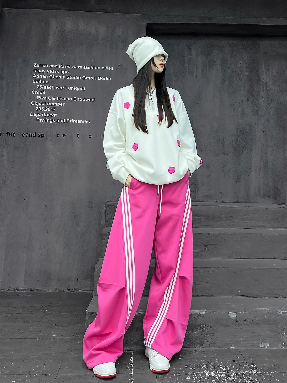 

Cool Girl Faion Set Ранняя осень Street Sle круглый Ne Толстовка Широкие брюки Комплект из двух предметов M Домашний модный бренд 2025 Н...