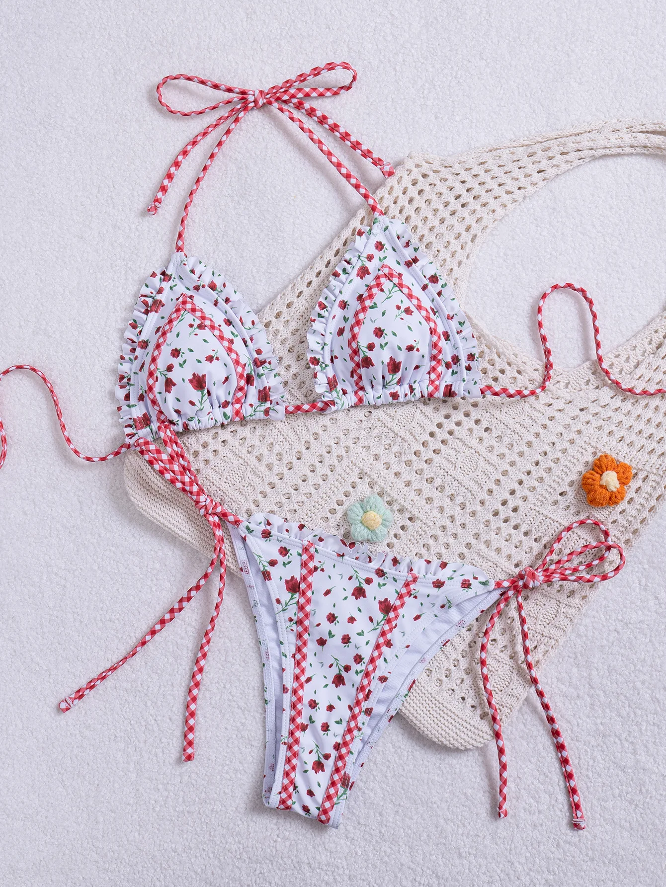 

Сексуальные белые бикини с цветочным принтом, комплекты из двух частей, микро-купальники с завязками на шее, пляжная одежда, комплект бикини, танкини.