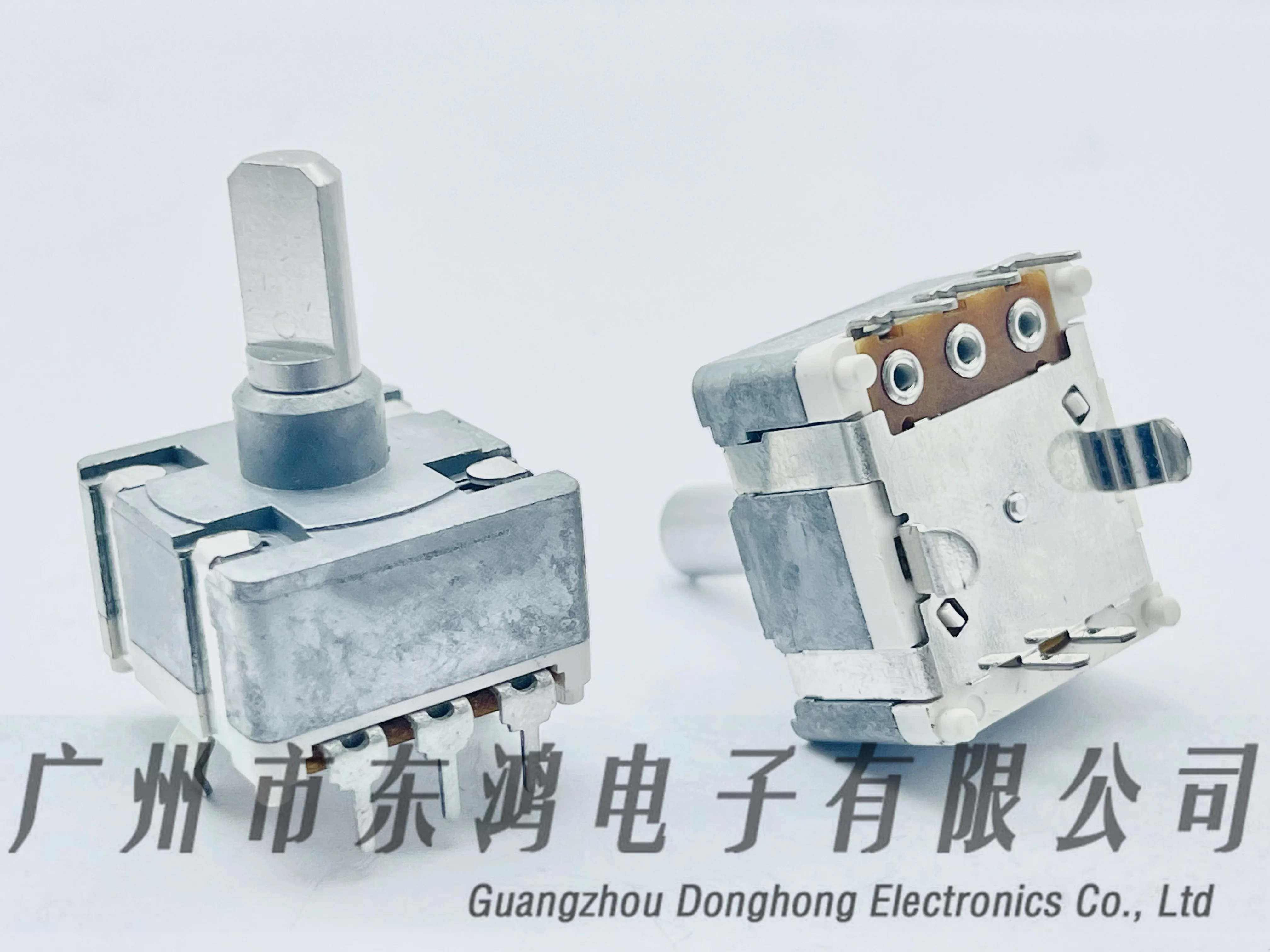 1pcs Alps sealed air conditioning single potentiometer B300 ω stepper 16 pitch carbon film rotating audio shaft length 17mm