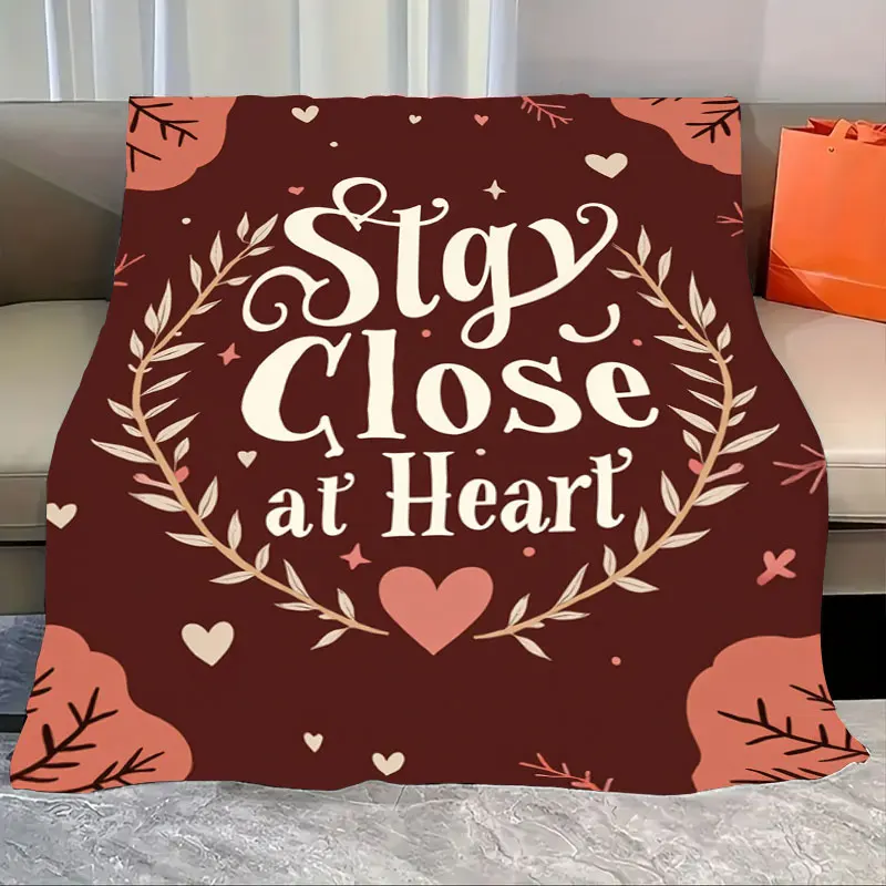 

1pc Flannel Blanket "Stay Close at Heart Cozy Blanket with Romantic Leaf Design for Home Décor"