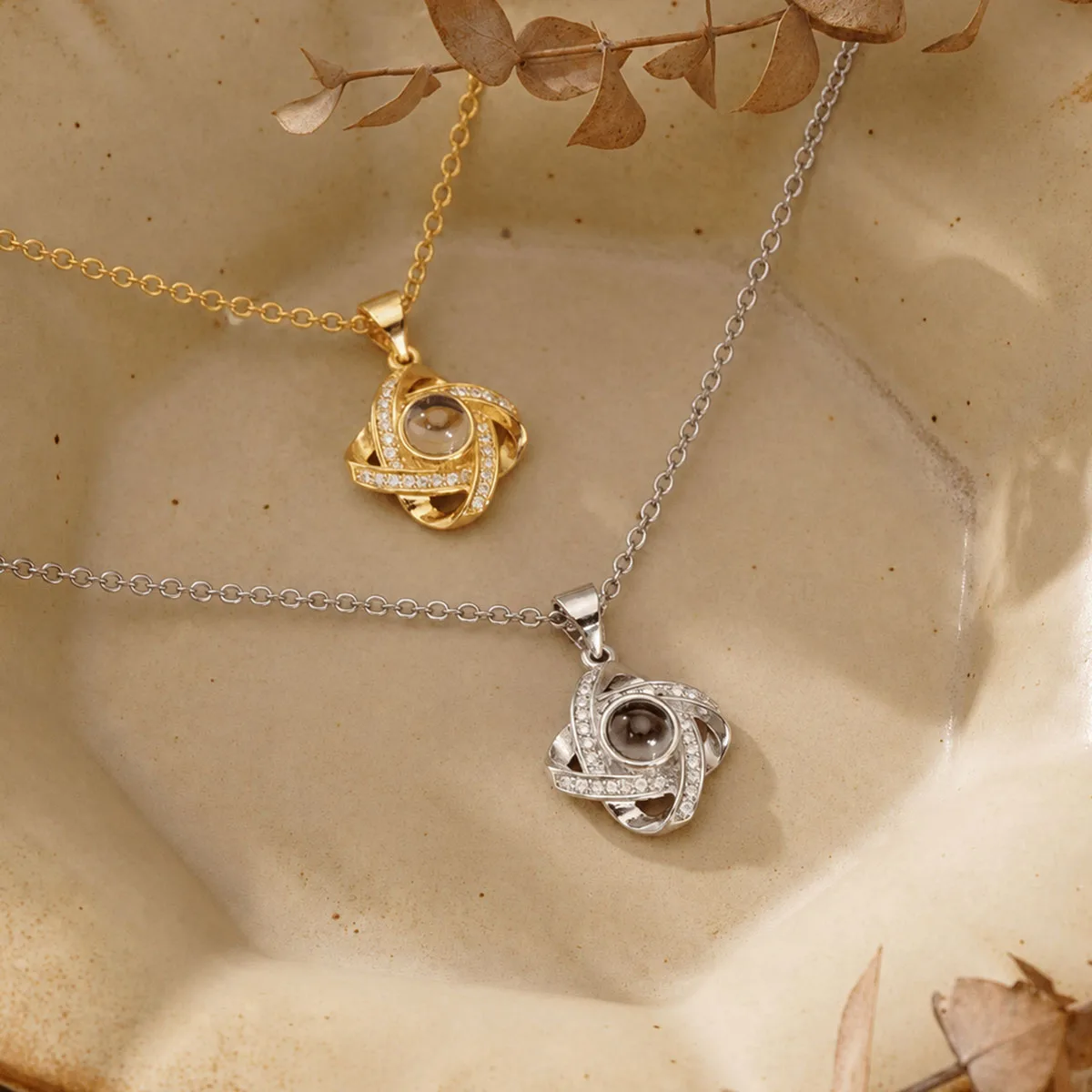 Love Knot Pendant Photo Projection Necklace Custom Necklace with Picture Inside Knot Pendant Women's Necklace Christmas Gift