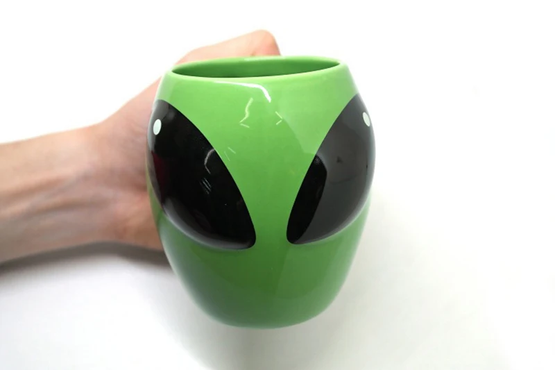 Creative Green Alien Coffee Mugs Cups of Coffee Cup Set Funny Mug Beer Cute and Different Cups Mug for Tea Mugs Free Shipping