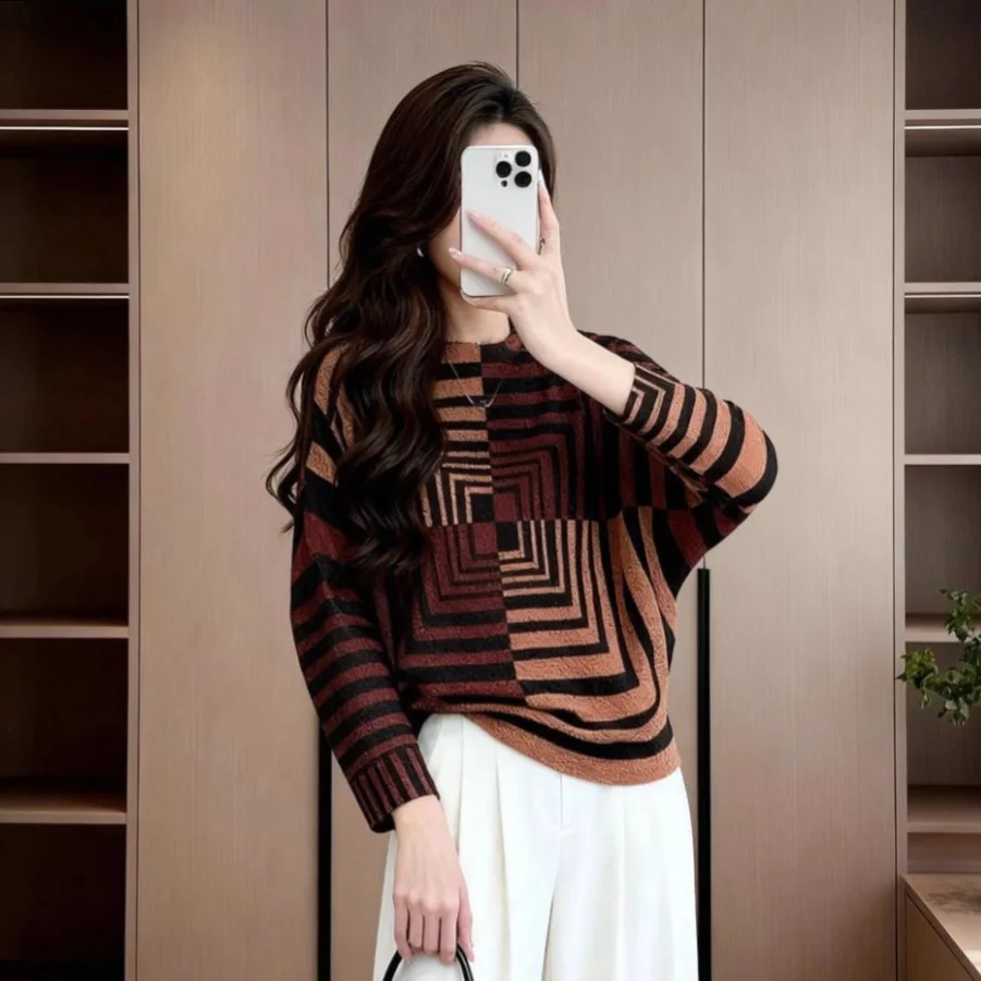 เสื้อยืดแขนยาวลายทางสีสันสไตล์มิยาเกะสำหรับผู้หญิง ไซส์ใหญ่ ทรงหลวม เรียบง่าย สบายๆ คอกลม