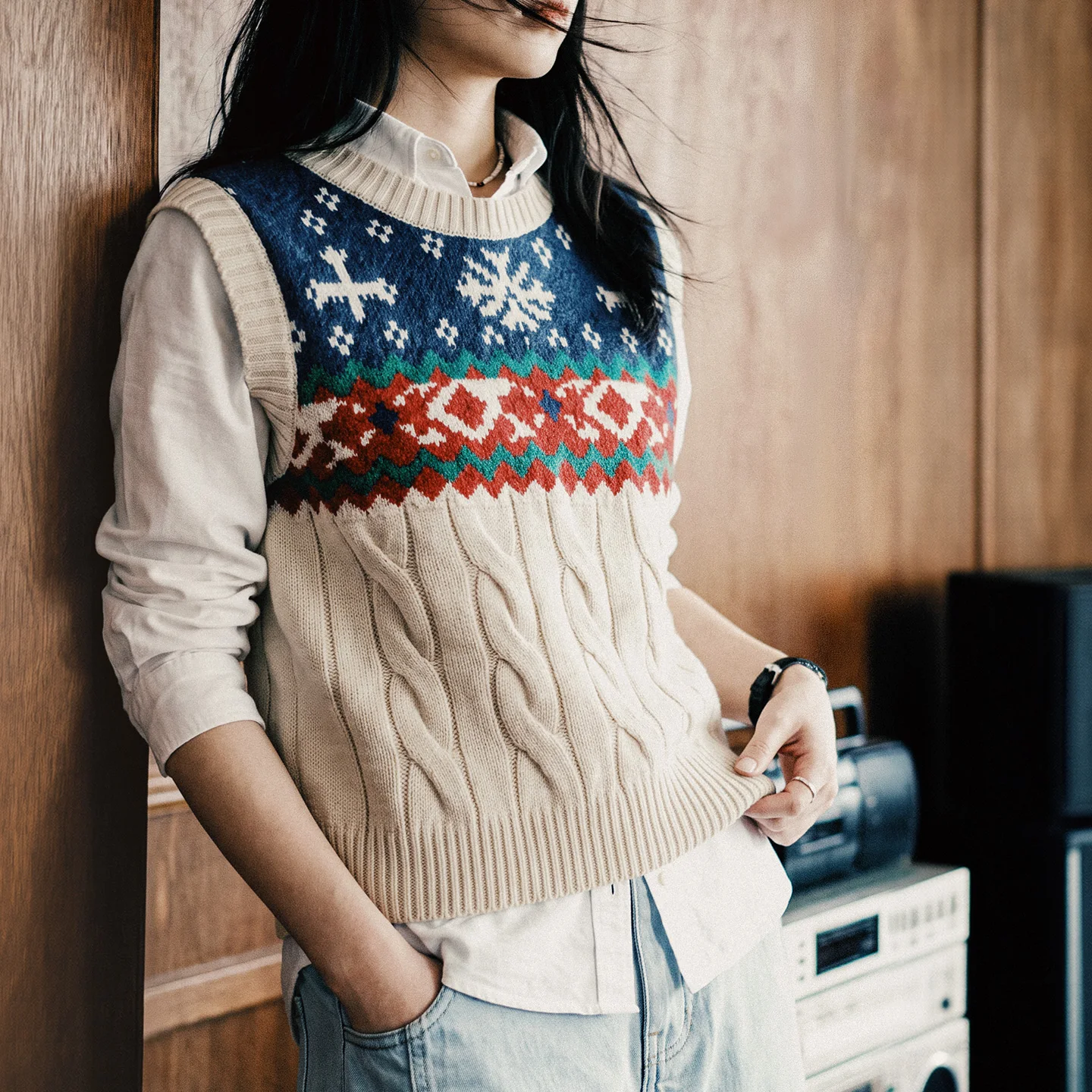 Maden Women's Sweater Vest Fair Isle Knit Cable Knit Sleeveless Layering Vest Color Block Pattern Preppy Style Casual Outfit