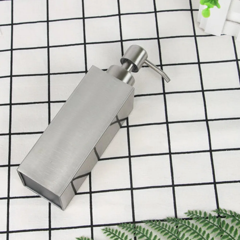 304 Stainless Steel Soap Dispenser 250ml Capacity Silver Lotion Bottle Refillable Manual Press Hand Soap Dispenser