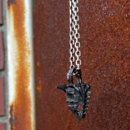 Gothic Dark Black Color Mech Dragon Red Eye Dropping Gel Pendant Necklace Personalized Cool and Handsome Street Shooting Jewelry