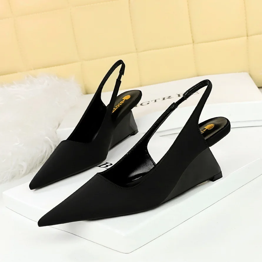 

Edition Fashion Simple Slope Shallow Notched Pointed Hollow Back Strap Banquet Women's High Heel Single Shoes Women Pumps