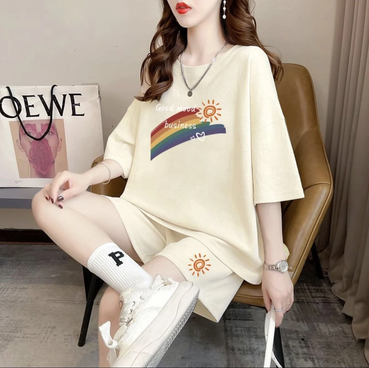Fashion women's summer shorts set, sportswear, oversized short sleeved T-shirt, 2-piece set, sportswear, women's casual clothing view 2