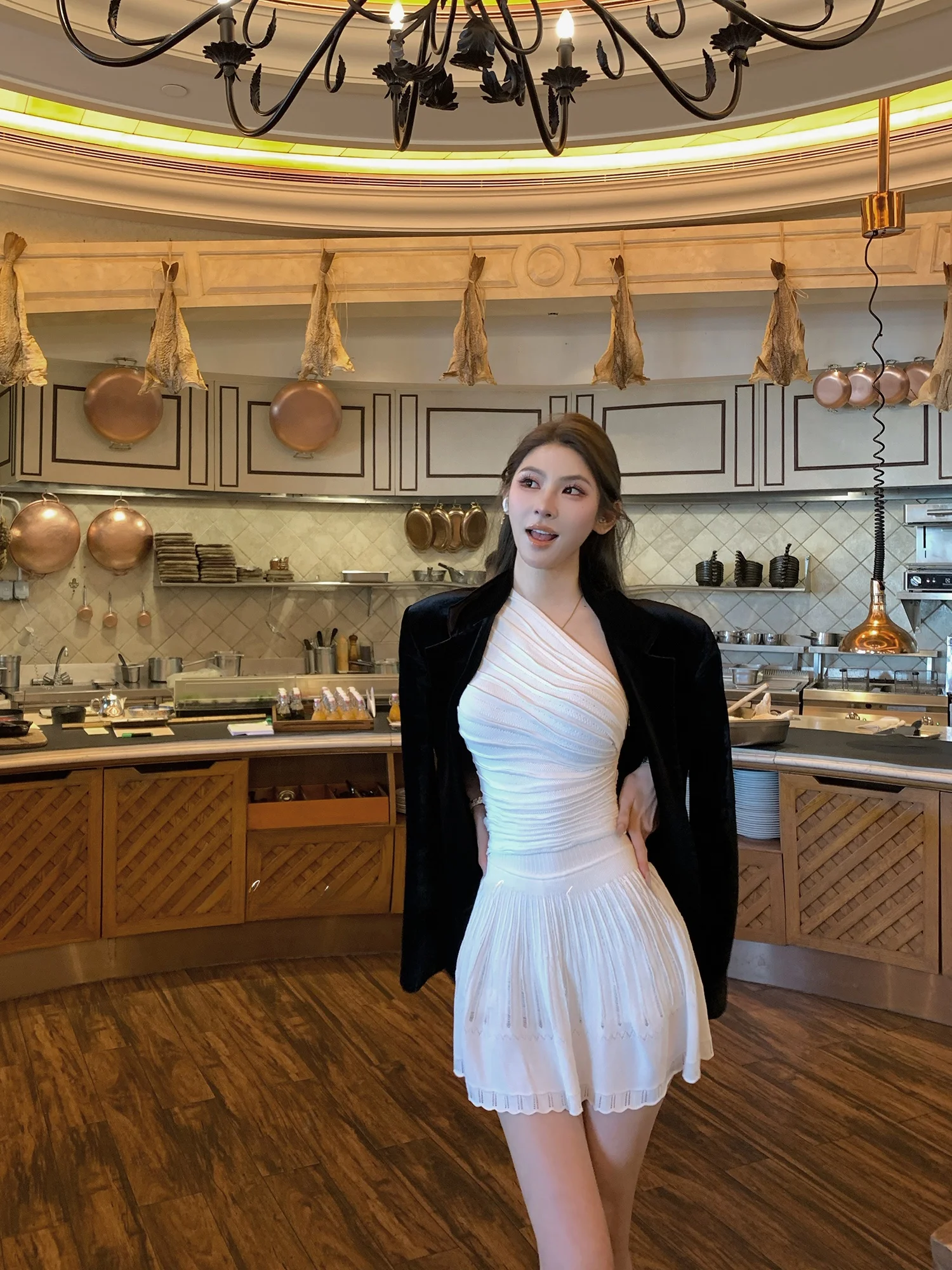 

Юбка F PROJECT с вырезами и кружевным подолом, расклешенная, женская, приталенная, А-силуэт, со средней талией