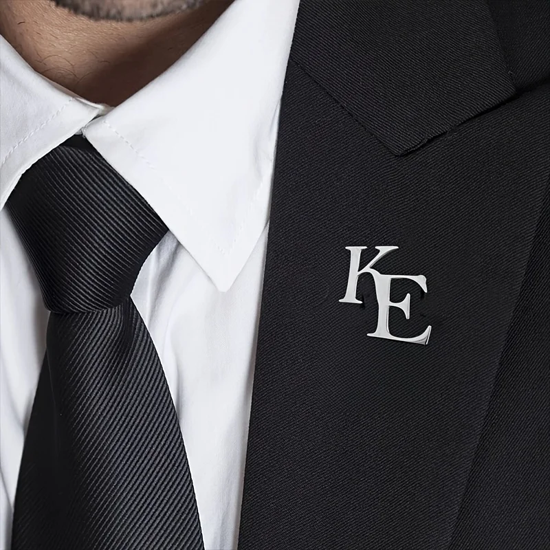 

Personalized Letter Brooch,Custom Two Letter Wedding Dress ，Daily Accessories,Stainless Steel Couple Symmetrical Badge Jewelry