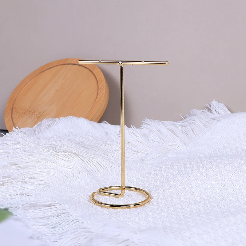 Espositore universale per gioielli a forma di T Pratico supporto per orecchini in metallo per collane Espositore elegante per ciondoli