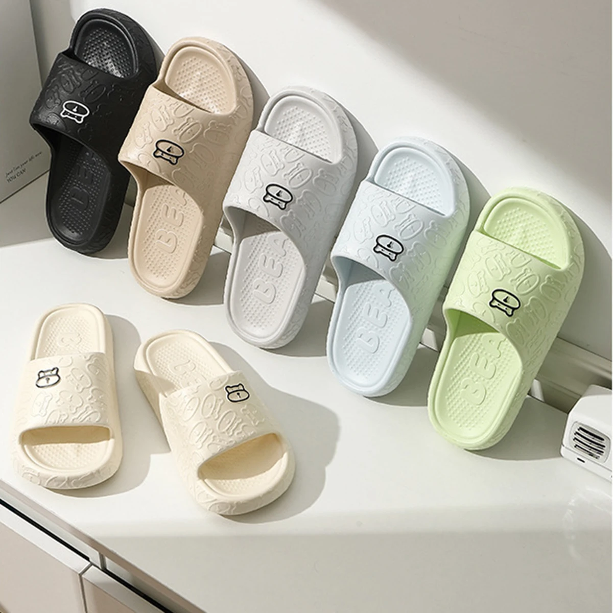 House Cloud Slippers Women Cute Bear Funny Summer Sandals Men Flip Flops Beach Non-Slip Soft Home Flat Shoes Female Male Slides