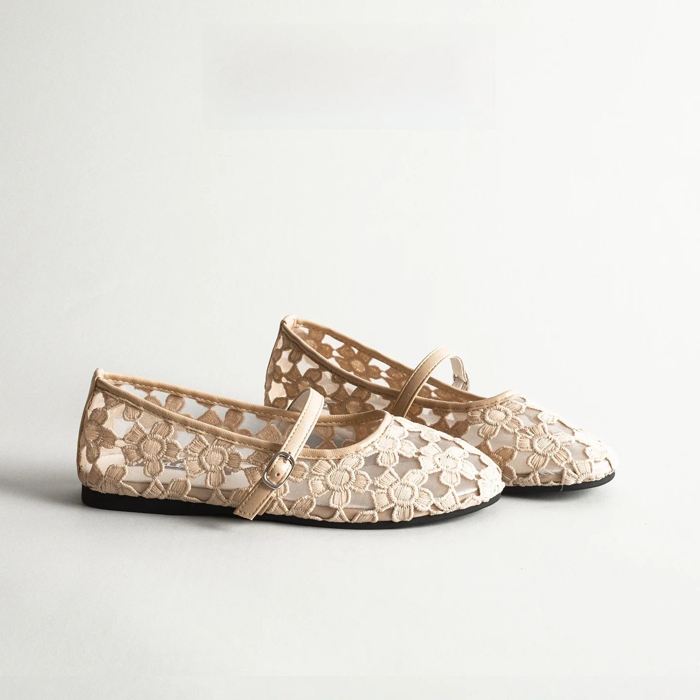 women's-lace-hollow-out-flower-slip-on-casual-fishing-net-shoes-flat-bottom-outdoor-wear-mary-janes-breathable-round-toe