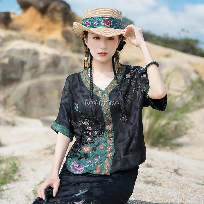 

2025 new women's chinese ethnic style round neck patchwork design embroidery blouse half sleeve v-neck retro blocking jacket top