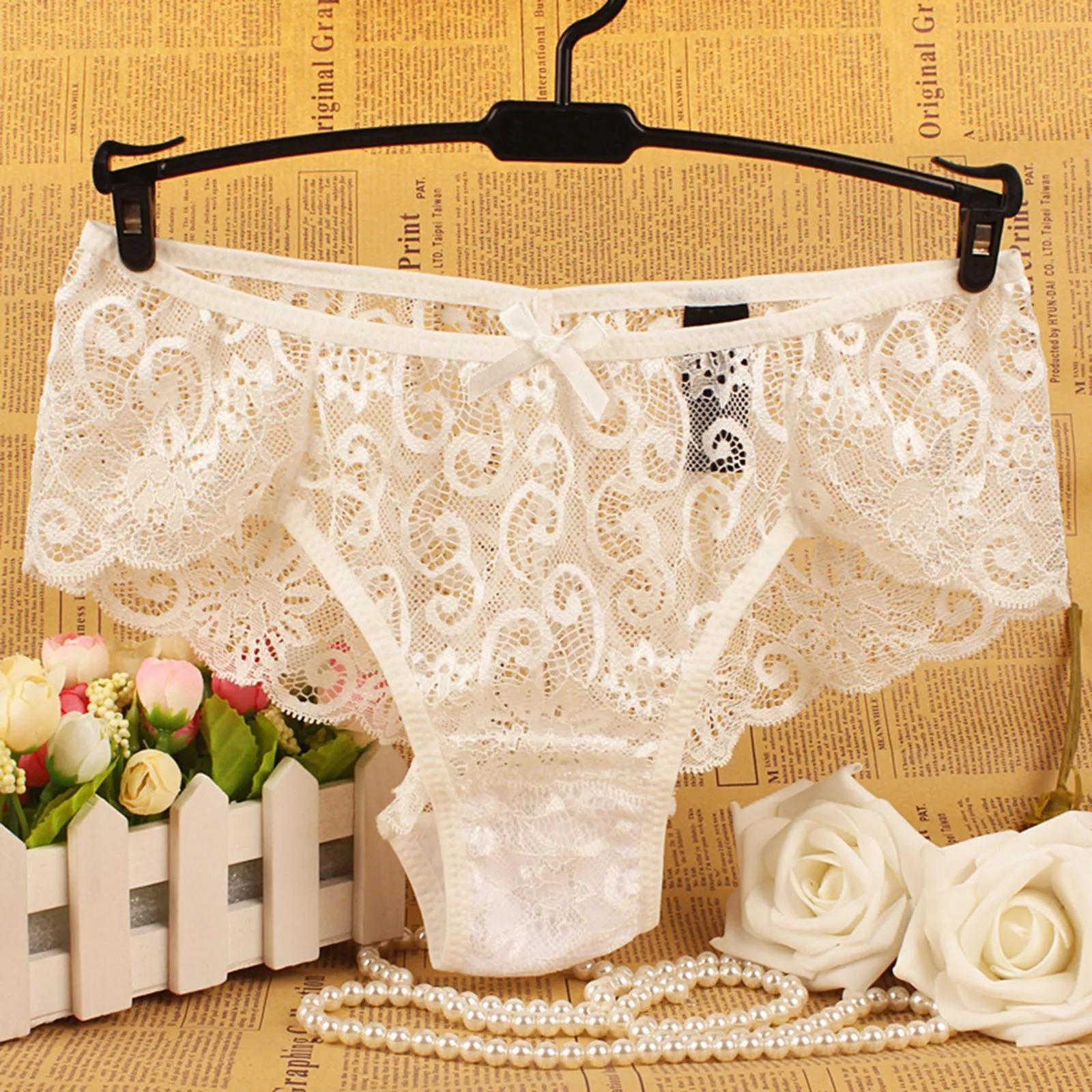 Sexy Lace Panties Women Solid Hollow Perspective Underwear Temptation Seamless Underpants Breathable Intimates Female Lingerie