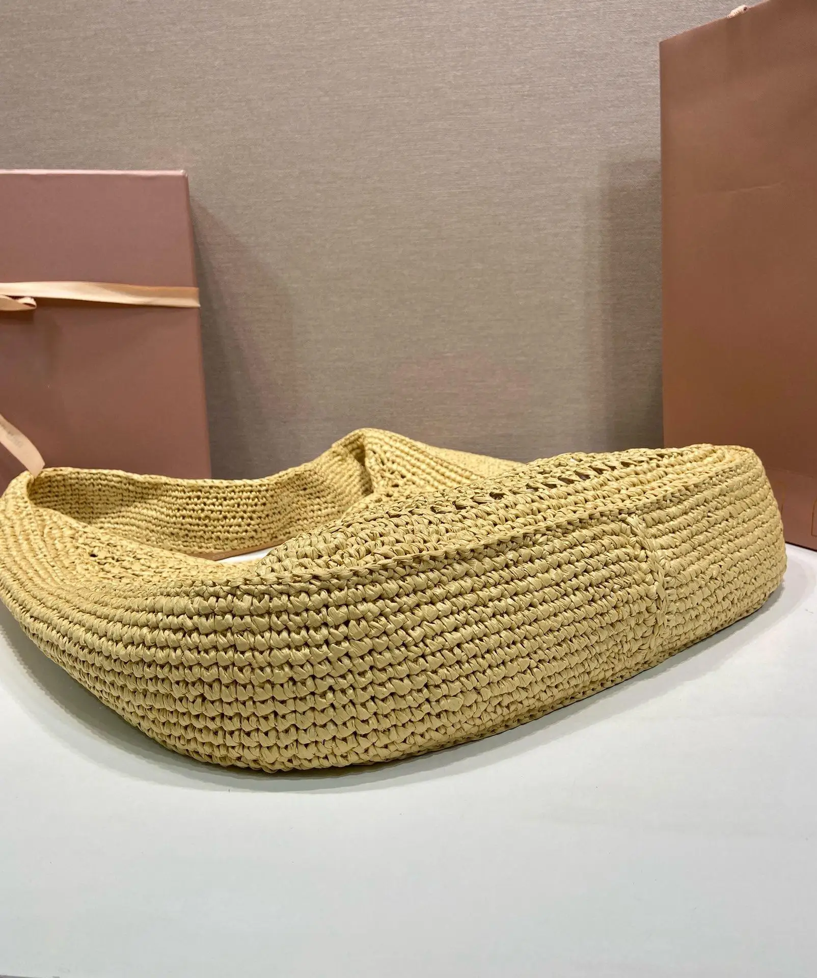 New Handmade Lafite Crescent Woven Grass Bag Single Shoulder Handheld Underarm Casual Versatile Saudi Vacation Bag