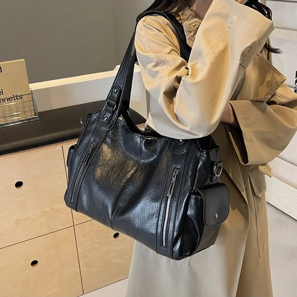 

Cool Retro PU Shoulder Bag Locomotive Style Soft Commuting Handbag Large Capacity Waterproof Underarm Tote Bag Women