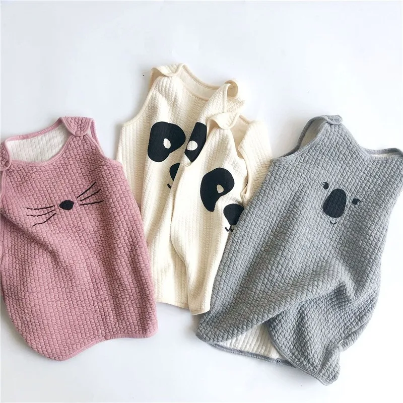 HY2305 Korean Children's Clothing Autumn Winter Hooded Animal Mascot Sleepwear Dress Cute Eyelash Design New Arrival Baby Romper