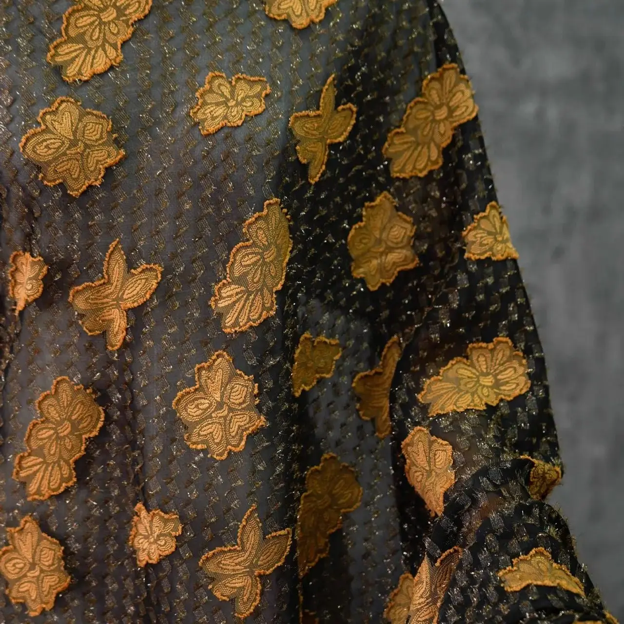 

Retro irregular floral Cut flowers jacquard fabric used for garment accessories, decorative fabrics, and home decor fabric