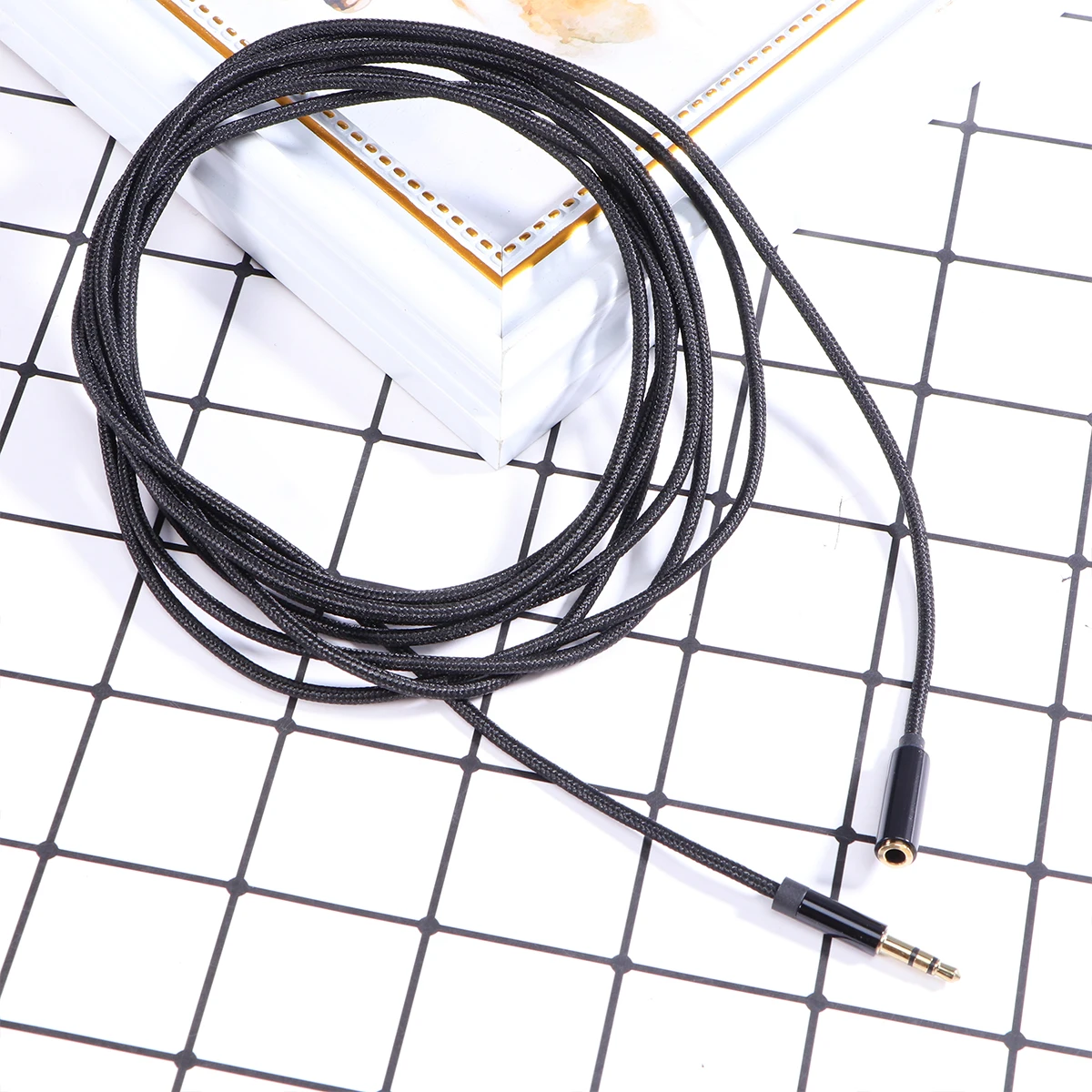 

3.5mm 3 Meters Stereo Male-to-Female Extension Cable Aluminum Alloy Shell Wide Compatibility Aux Port Aux Extension Cable