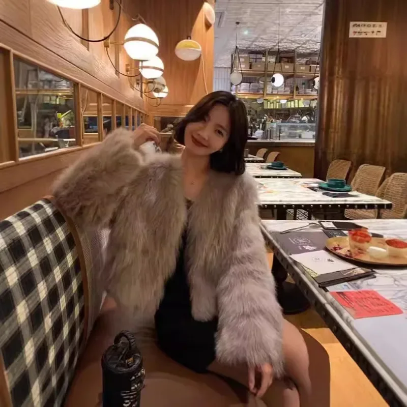 Zimowe płaszcze damskie Faux futro grube ciepłe nowe dekolt w serek imitacja sierści lisa przyjazna dla środowiska krótka kurtka odzież damska