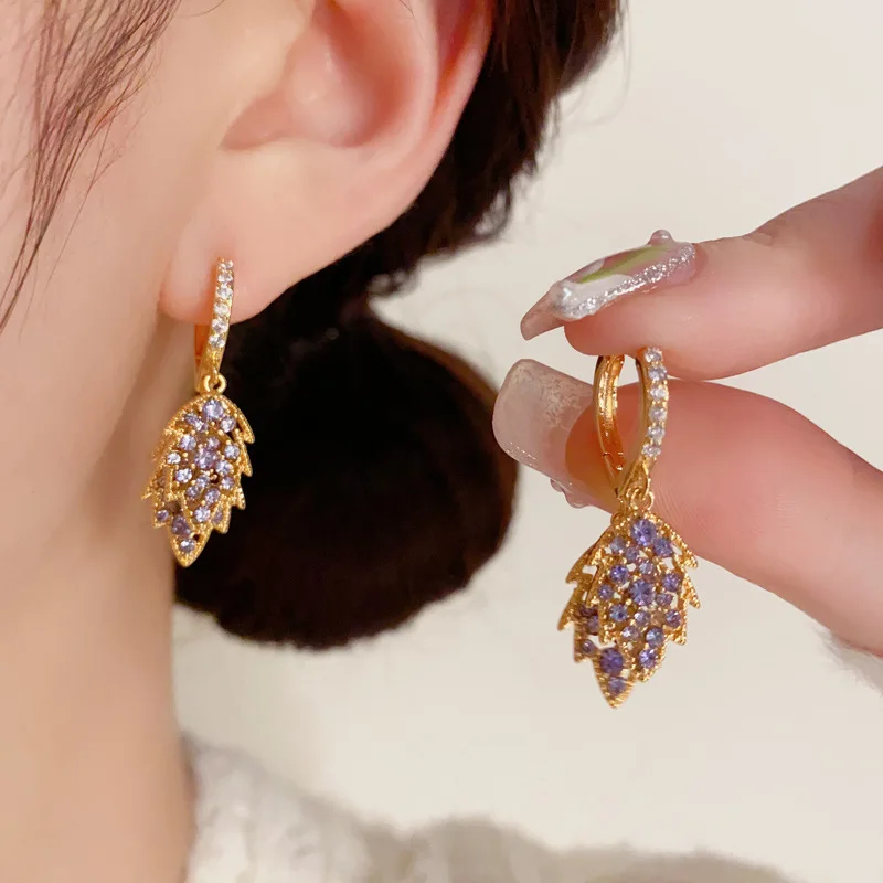 2024 New Fashion Trend Unique Design Elegant Delicate Light Luxury Pearl Leaf Tassel Earrings Women Jewelry Party Premium Gifts
